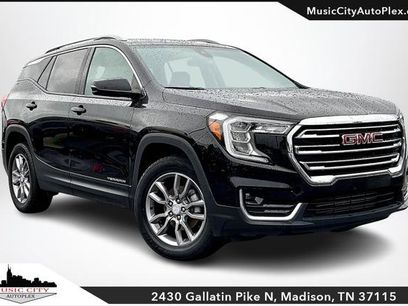 Used 2024 GMC Terrain SLT