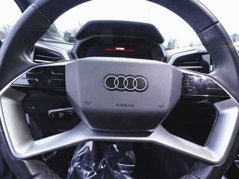 Used 2024 Audi Q4 e-tron Premium Plus image 25