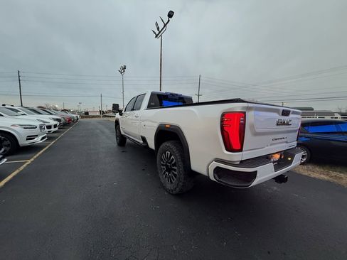 Used 2024 GMC Sierra 3500 Denali Ultimate image 8