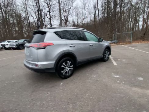 Used 2016 Toyota RAV4 LE image 14