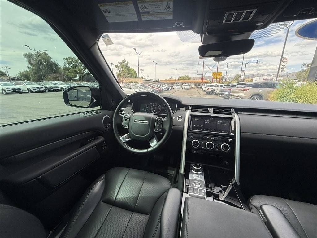 Used 2018 Land Rover Discovery HSE AWD/4WD image 27