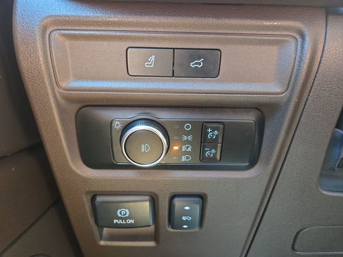 Used 2023 Ford Expedition King Ranch AWD/4WD image 25