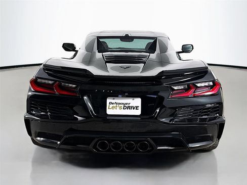 Used 2024 Chevrolet Corvette Z06 image 8