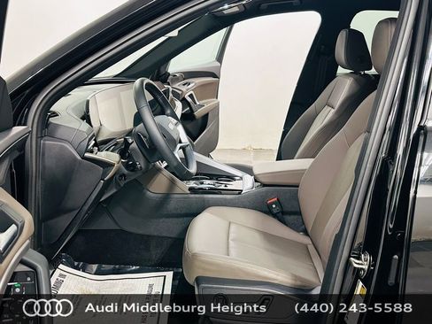 Certified 2025 Audi Q5 Premium w/ Convenience Package image 11