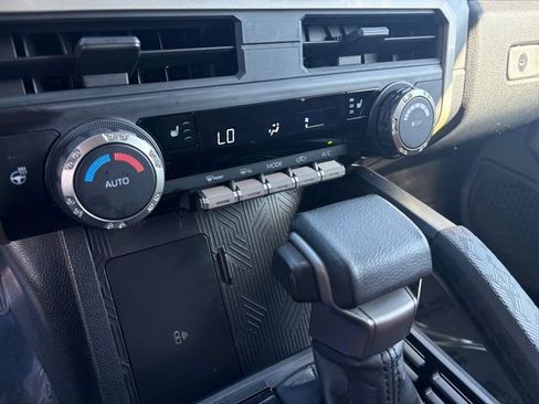 Certified 2024 Toyota Tacoma SR5 AWD/4WD image 25