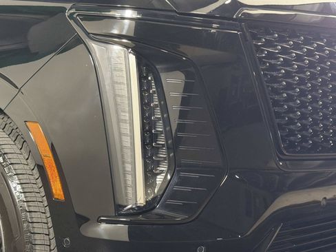 Used 2026 Cadillac Escalade Platinum Sport AWD/4WD image 15