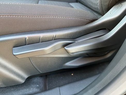 New 2026 Chevrolet Equinox LT w/ Safety and Technology Package FWD image 18