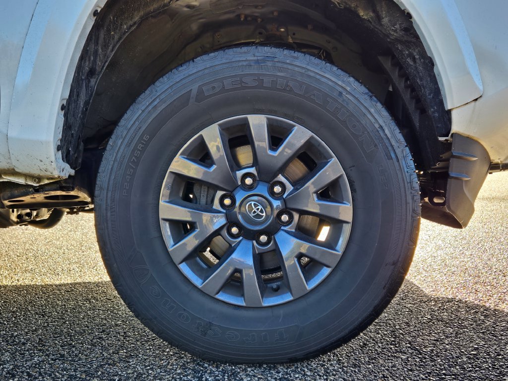 Used 2023 Toyota Tacoma SR5 AWD/4WD image 10