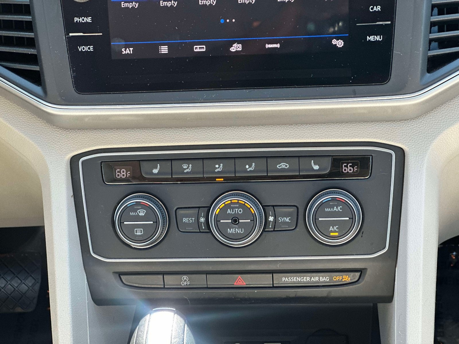 Used 2018 Volkswagen Atlas SE FWD image 18