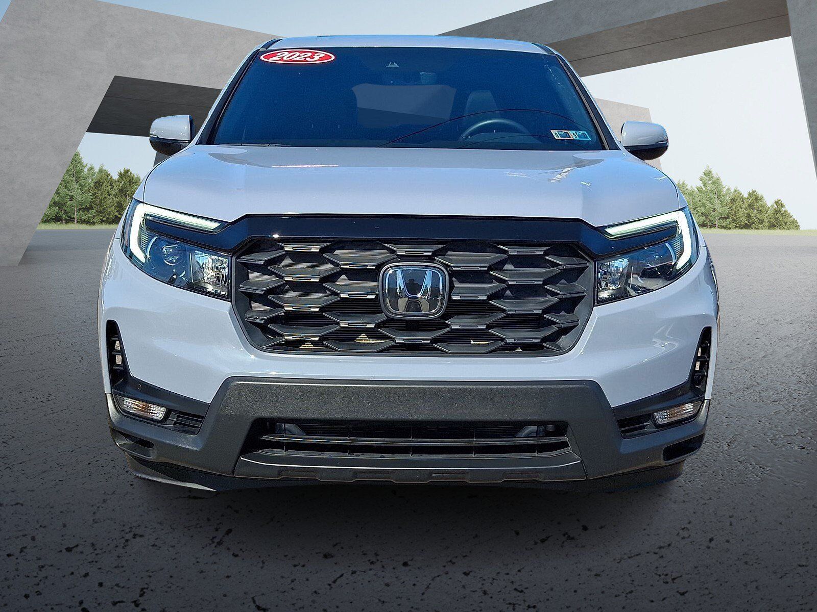 Used 2023 Honda Passport EX-L image 2