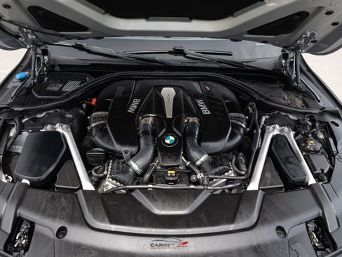 Used 2019 BMW 750i w/ M Sport Package RWD image 52