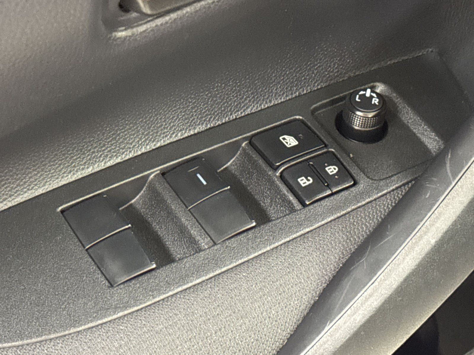 Used 2026 Toyota Corolla LE FWD image 27