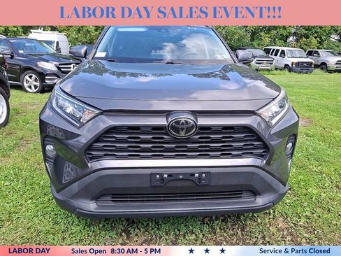 Used 2021 Toyota RAV4 XLE w/ Convenience Package AWD/4WD image 2
