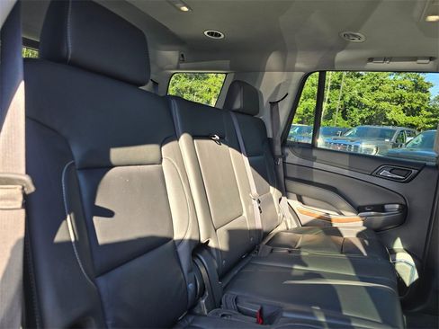 Used 2020 Chevrolet Tahoe LT w/ Luxury Package image 14