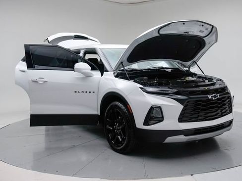 Used 2022 Chevrolet Blazer LT w/ LPO, Black Accent Package FWD image 16