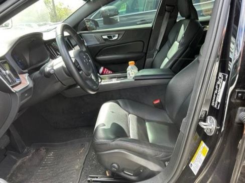 Used 2023 Volvo S60 B5 Plus w/ Climate Package image 2