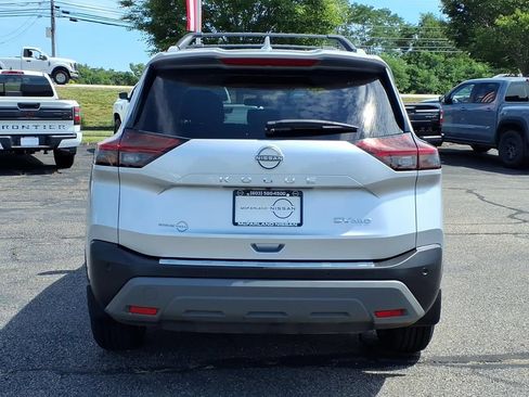 Certified 2023 Nissan Rogue SV w/ SV Premium B Package AWD/4WD image 4
