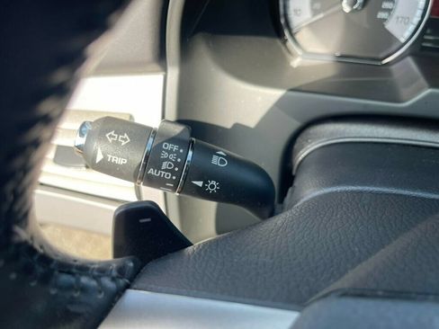 Used 2011 Jaguar XF Premium RWD image 18