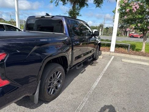 Used 2023 Toyota Tundra Platinum AWD/4WD image 6