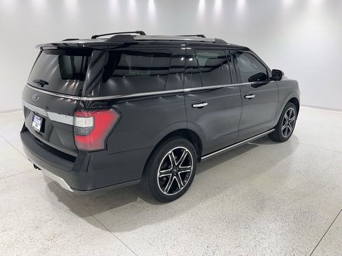 Used 2021 Ford Expedition Limited image 8
