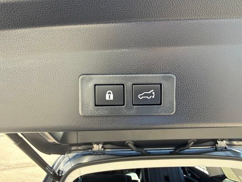Used 2023 Subaru Ascent Limited w/ Technology Package AWD/4WD image 27
