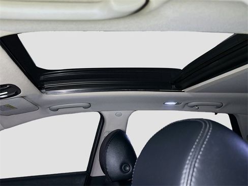 Used 2019 Kia Sorento SX image 32