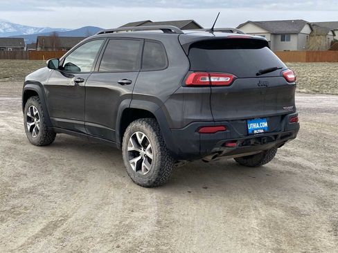 Used 2015 Jeep Cherokee Trailhawk w/ Comfort/Convenience Group image 12