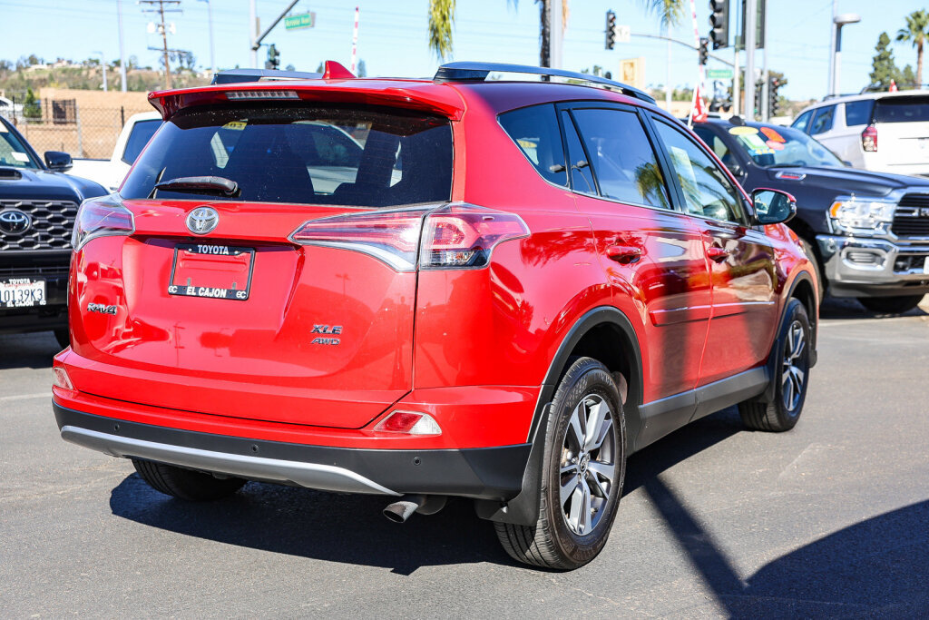 Used 2017 Toyota RAV4 XLE AWD/4WD image 23
