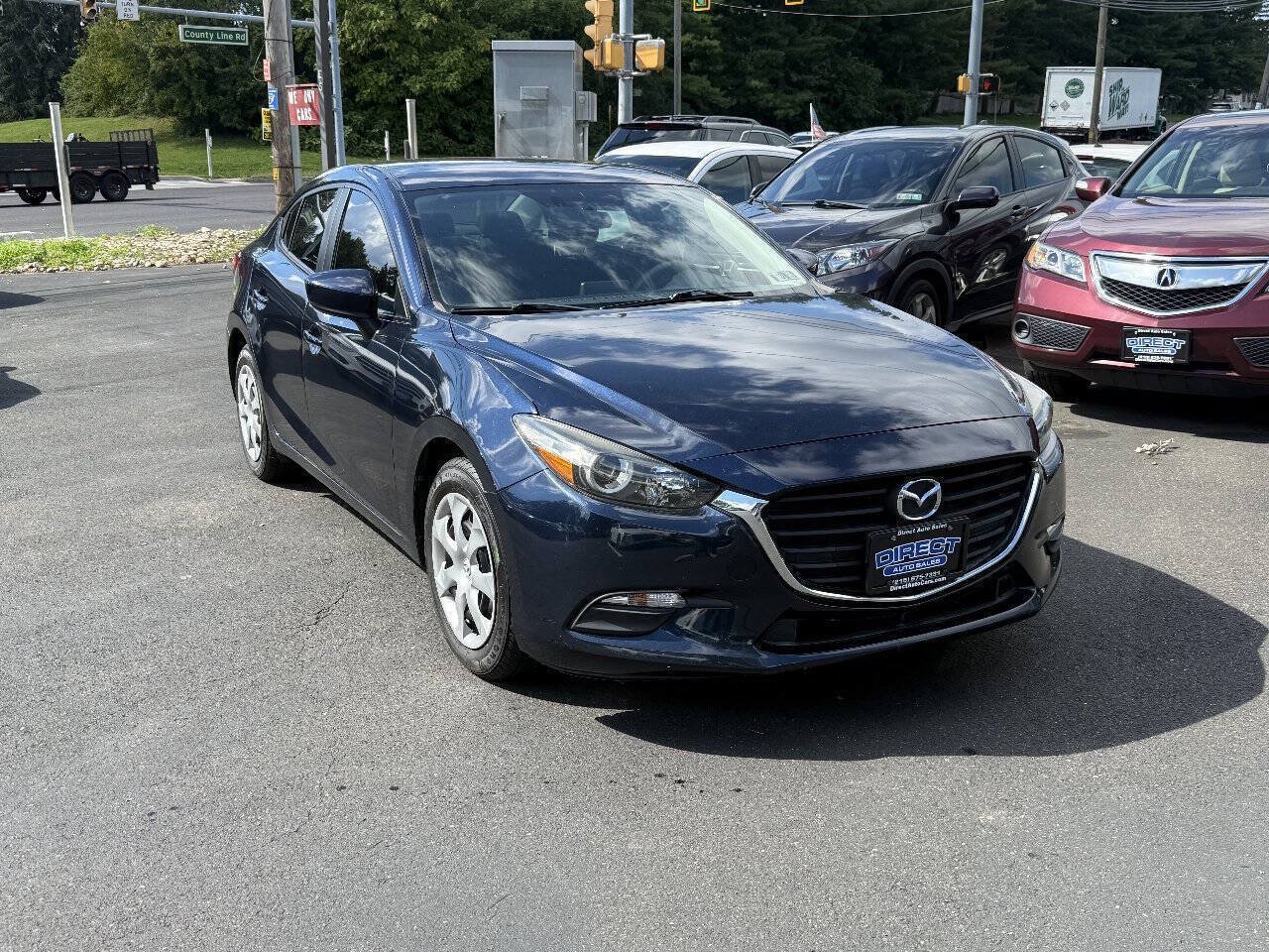 Used 2017 MAZDA MAZDA3 Sport FWD image 2