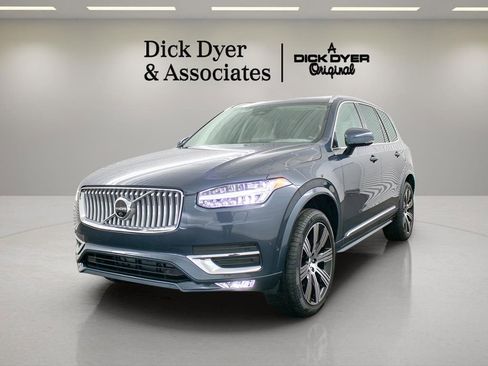 Used 2025 Volvo XC90 B6 Plus w/ Protection Package Premier image 8