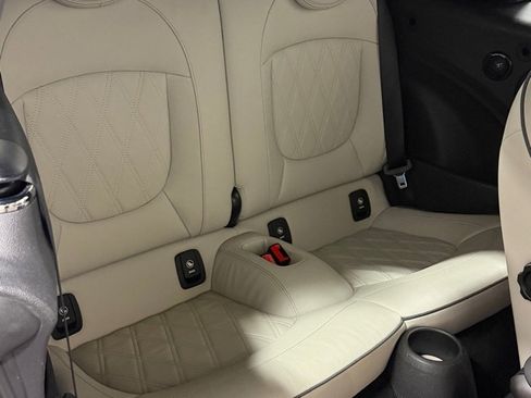 Used 2022 MINI Cooper S image 9