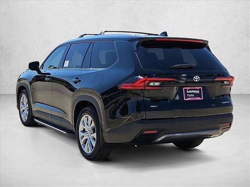 Used 2025 Toyota Grand Highlander AWD image 10