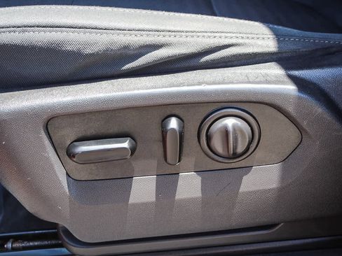 Used 2020 Chevrolet Silverado 1500 LT w/ Texas Edition image 22