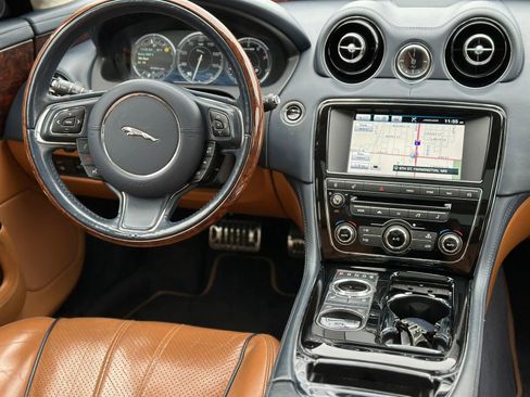 Used 2015 Jaguar XJ L Portfolio image 26