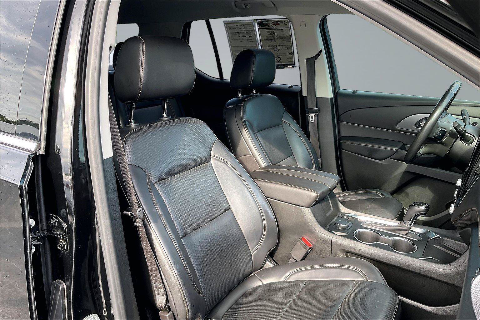 Used 2020 Chevrolet Traverse Premier FWD image 8
