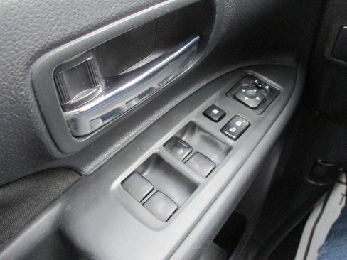 Used 2014 Mitsubishi Outlander GT image 24