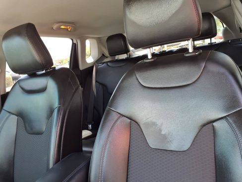 Used 2022 Jeep Compass Latitude w/ Convenience Group FWD image 18
