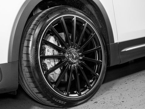 New 2026 Mercedes-Benz GLB 35 AMG AMG® 35 4MATIC® SUV image 32