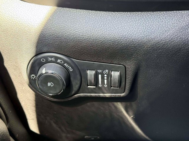 Certified 2023 Jeep Compass High Altitude AWD/4WD image 21
