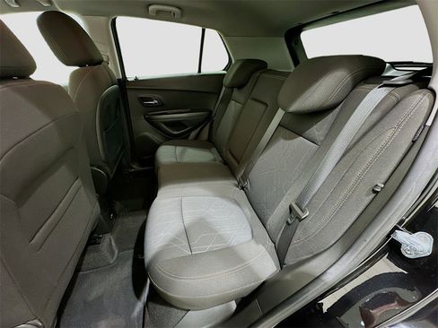 Used 2020 Chevrolet Trax LT image 23