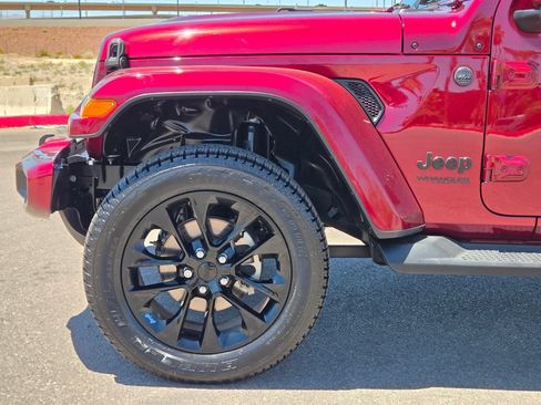 Used 2021 Jeep Wrangler Unlimited Sahara AWD/4WD image 7
