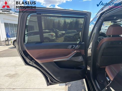 Used 2022 BMW ALPINA XB7 AWD/4WD image 38
