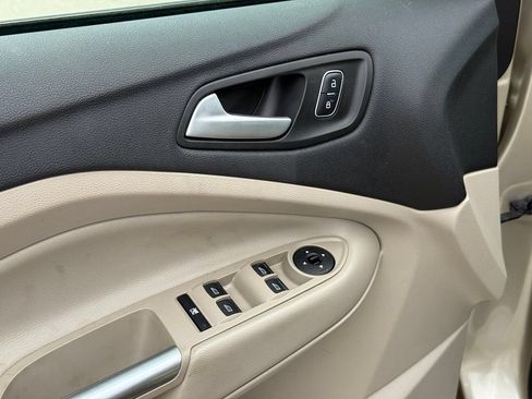 Used 2018 Ford Escape SEL FWD image 11