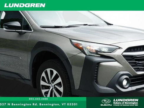 Used 2024 Subaru Outback Premium AWD/4WD image 33