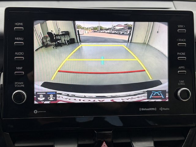 Used 2021 Toyota Camry XLE FWD image 18
