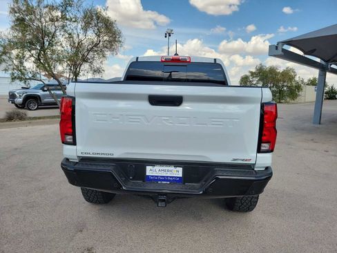 Used 2023 Chevrolet Colorado ZR2 w/ ZR2 Convenience Package III image 5