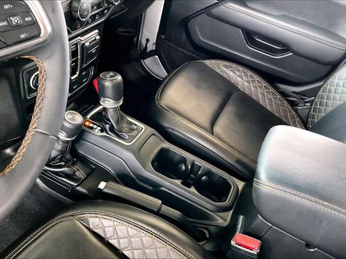 Used 2023 Jeep Wrangler Unlimited Sahara image 14