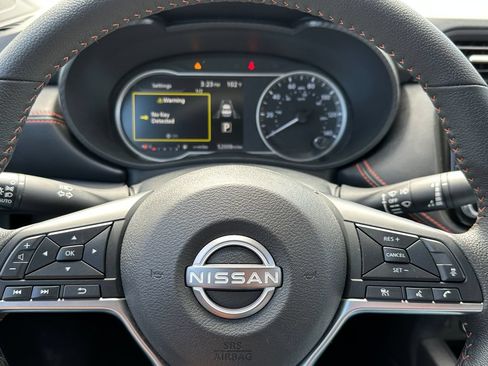Used 2024 Nissan Versa SR FWD image 21