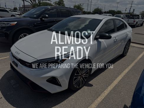 Used 2022 Kia Forte GT FWD image 2