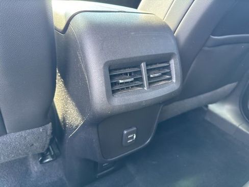 Used 2020 Chevrolet Equinox Premier image 21